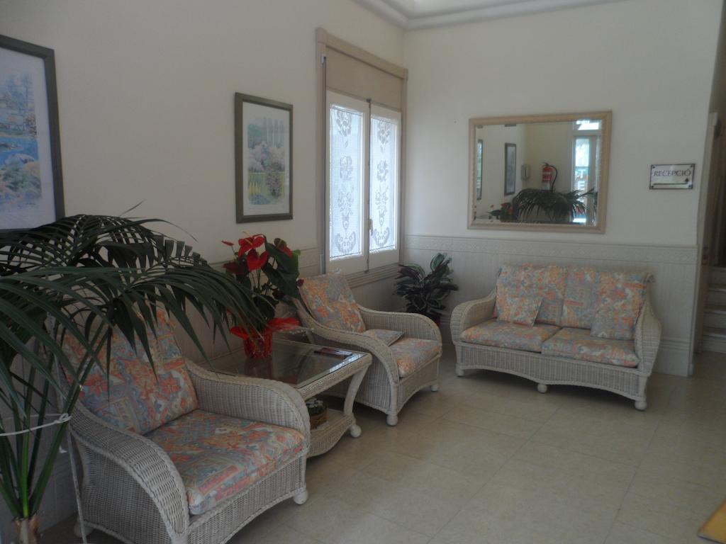 Hotel Canaima ตอสซาเดมาร์ ภายนอก รูปภาพ