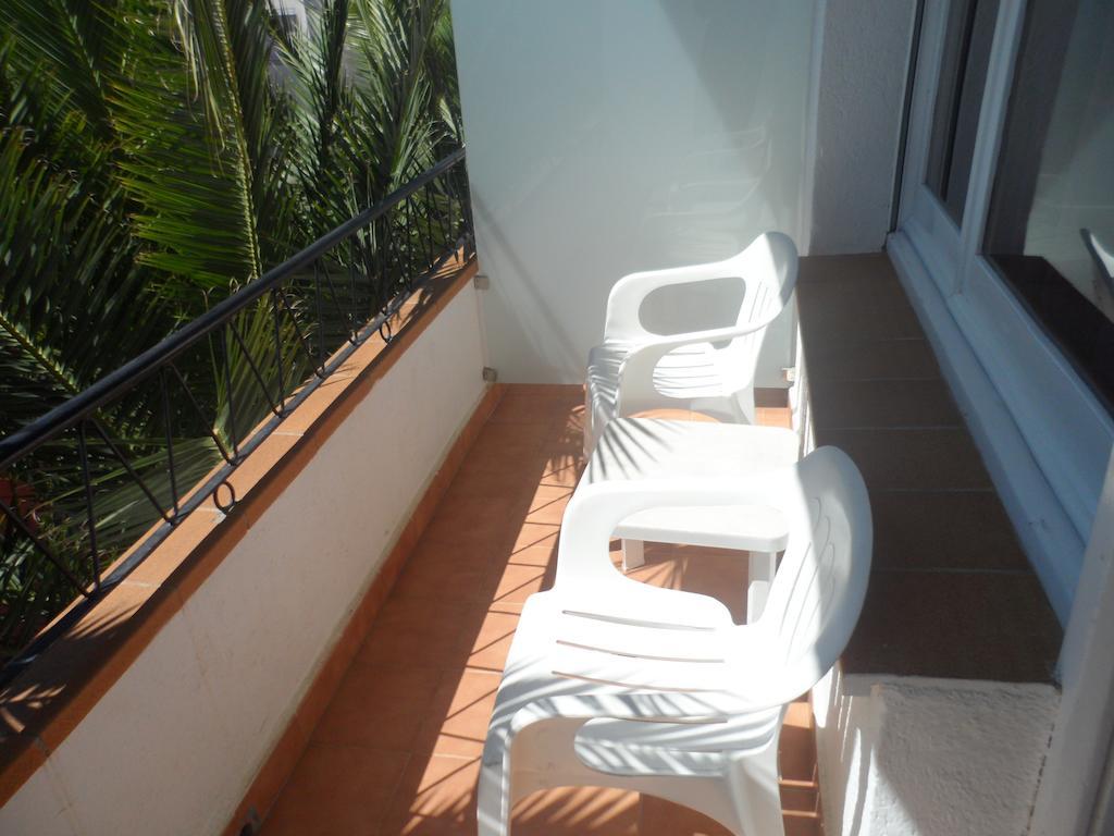 Hotel Canaima ตอสซาเดมาร์ ภายนอก รูปภาพ