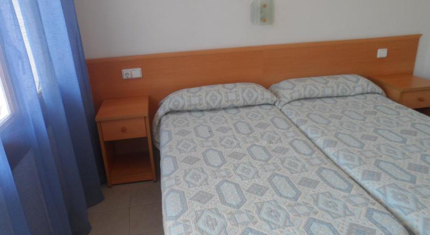 Hotel Canaima ตอสซาเดมาร์ ภายนอก รูปภาพ